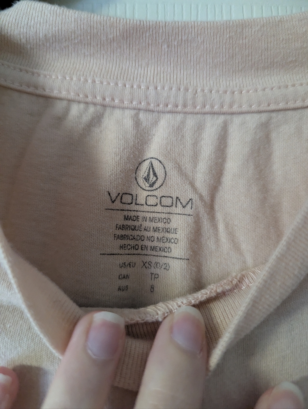 3/$15 🥳 Distressed Graphic Tee Volcom Stone Classic Muscle Car T-shirt Drive - Picture 4 of 4